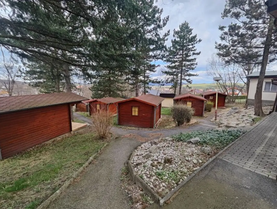 Místa pro stany a karavany